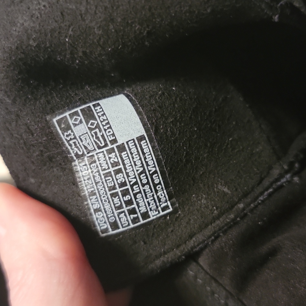 Ugg Zorrah Boot - Picture 7 of 9